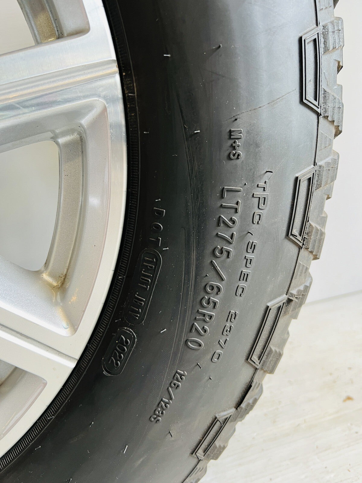 20" NEW  Chevy Silverado Silver 2500 3500 OEM wheels rims tires 2025