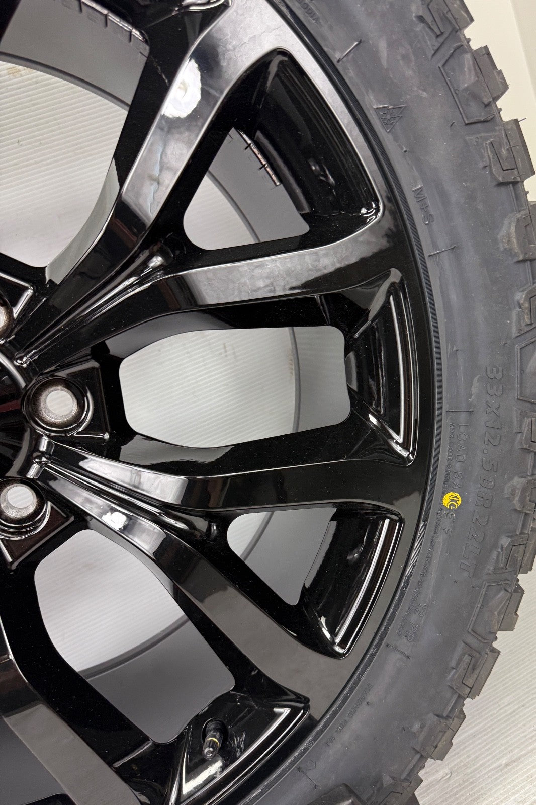22" Ford F150 Replica  Expedition Wheels Rims Tire F150 2004-2026 33x12.5R22 RT