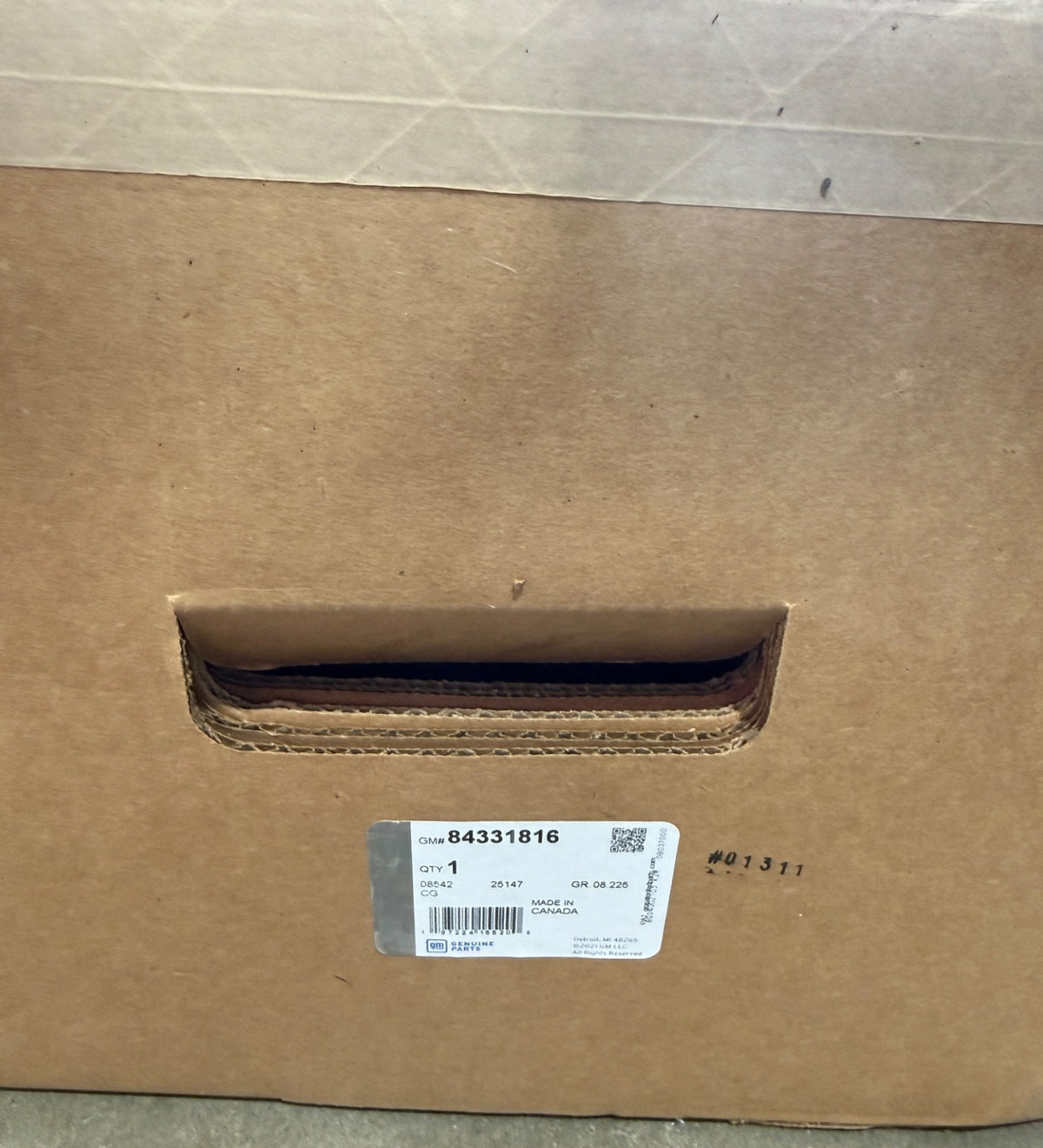 GM Chevy Suburban Factory OEM Z71 Textured Running Boards 21-26 84331817