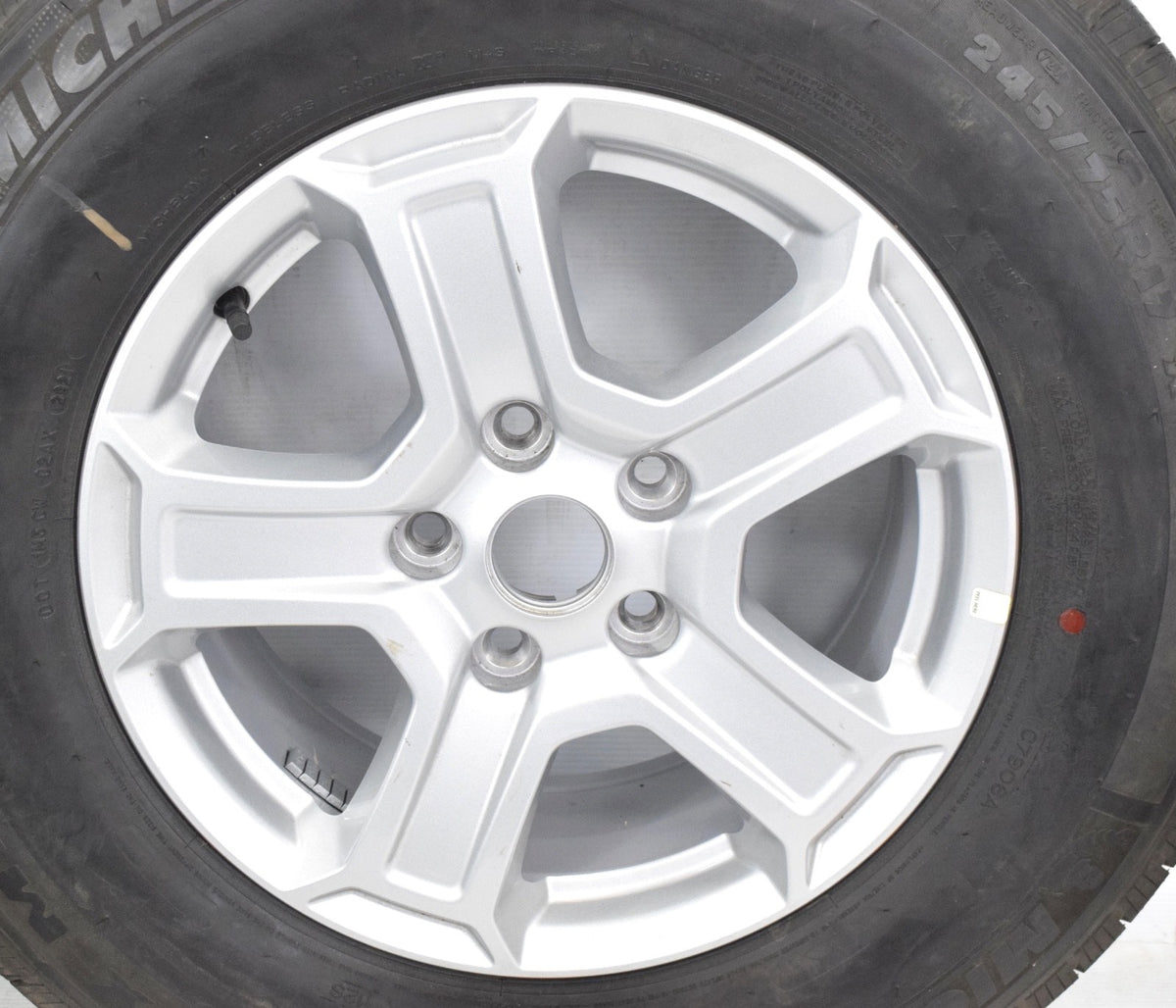 17"  SILVER JEEP WRANGLER  2018-2023 Factory OEM wheel rims tire  9216 SINGLE