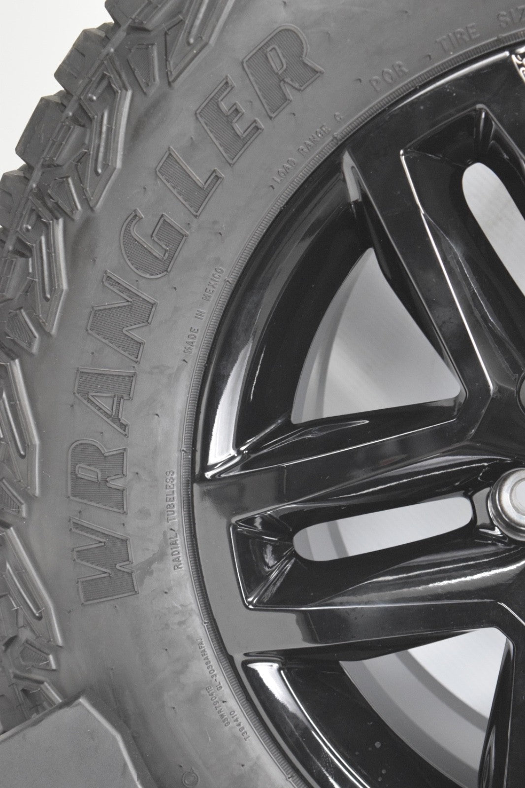 18" CHEVY SILVERADO BLACK OEM TRAILBOSS WHEELS RIMS TIRES 2024