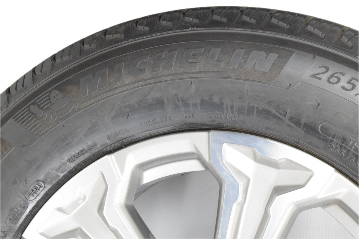18" GMC Sierra Yukon Denali Silver OEM Takeoffs wheels rims tires NEW 2025