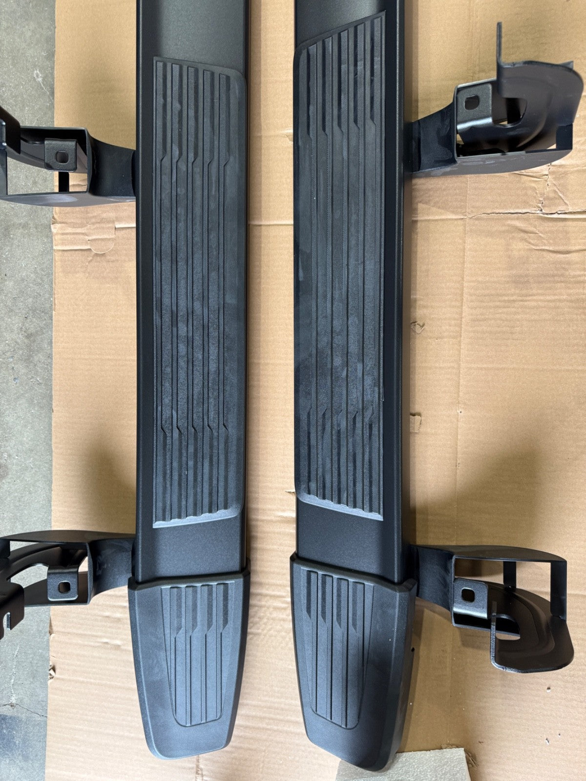 NEW GM 6" Rectangular Black Side Step Bars 86574747 Silverado 1500 EXT Cab 19-25