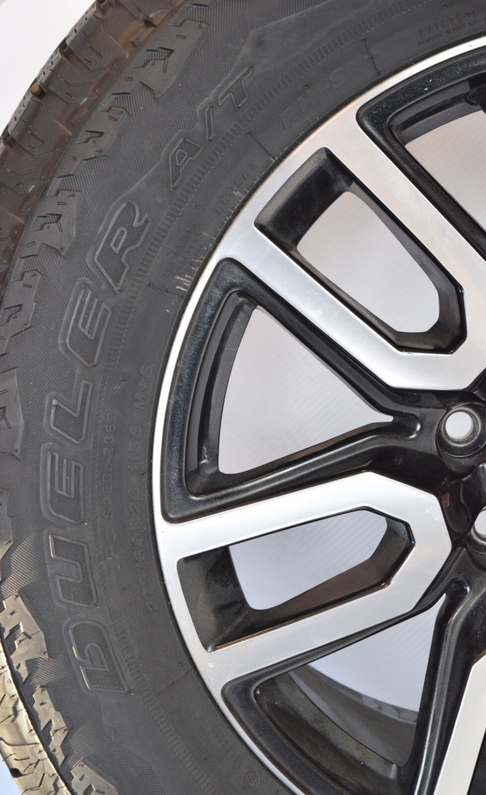 20" GMC Sierra Yukon AT4 Black/Machined Chevy Silverado OEM wheels rims tires 26
