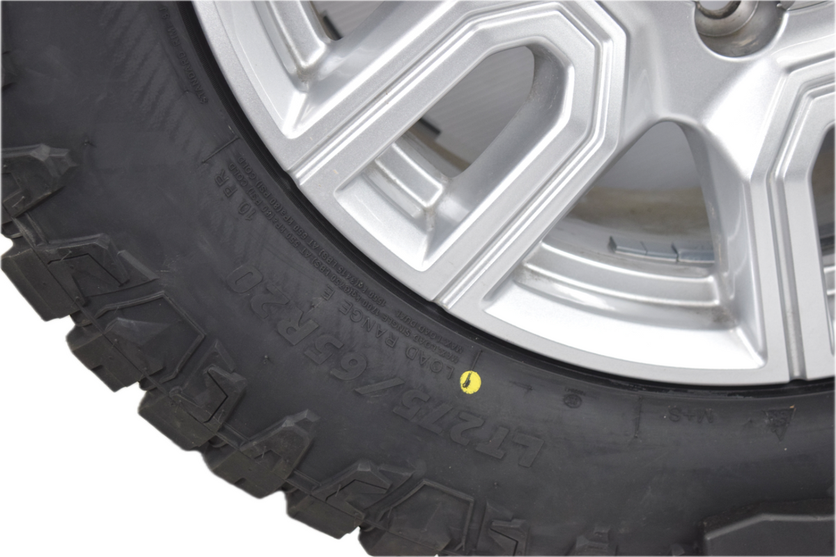 20" NEW  Chevy Silverado Silver 2500 3500 OEM wheels rims tires