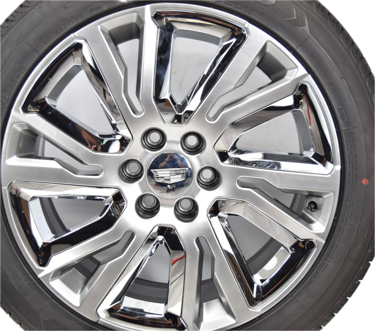 22" Cadillac Escalade OEM Silver and Chrome Rims Wheels Tires 23377419 AZ