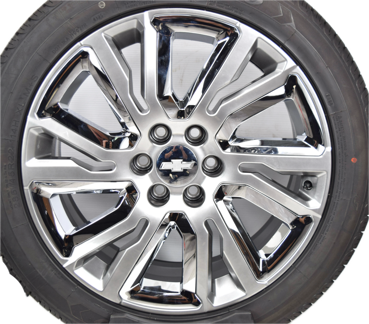 22" Chevy Silverado Tahoe OEM Silver and Chrome Rims Wheels Tires 23377419 AZ