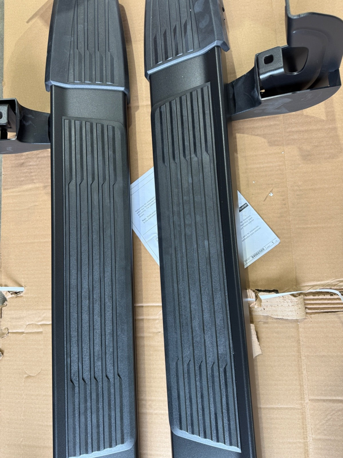 NEW GM 6" Rectangular Black Side Step Bars 86574747 Silverado 1500 EXT Cab 19-25