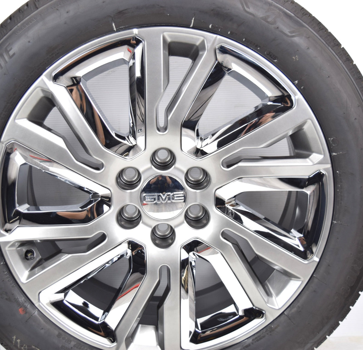 22" GMC Sierra Yukon Denali OEM Silver and Chrome Rims Wheels Tires 23377419