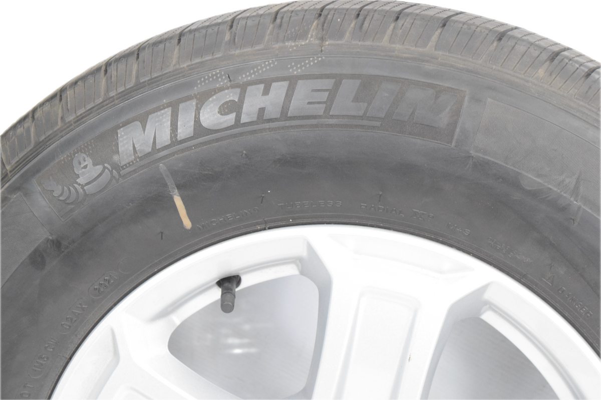 17"  SILVER JEEP WRANGLER  2018-2023 Factory OEM wheel rims tire  9216 SINGLE