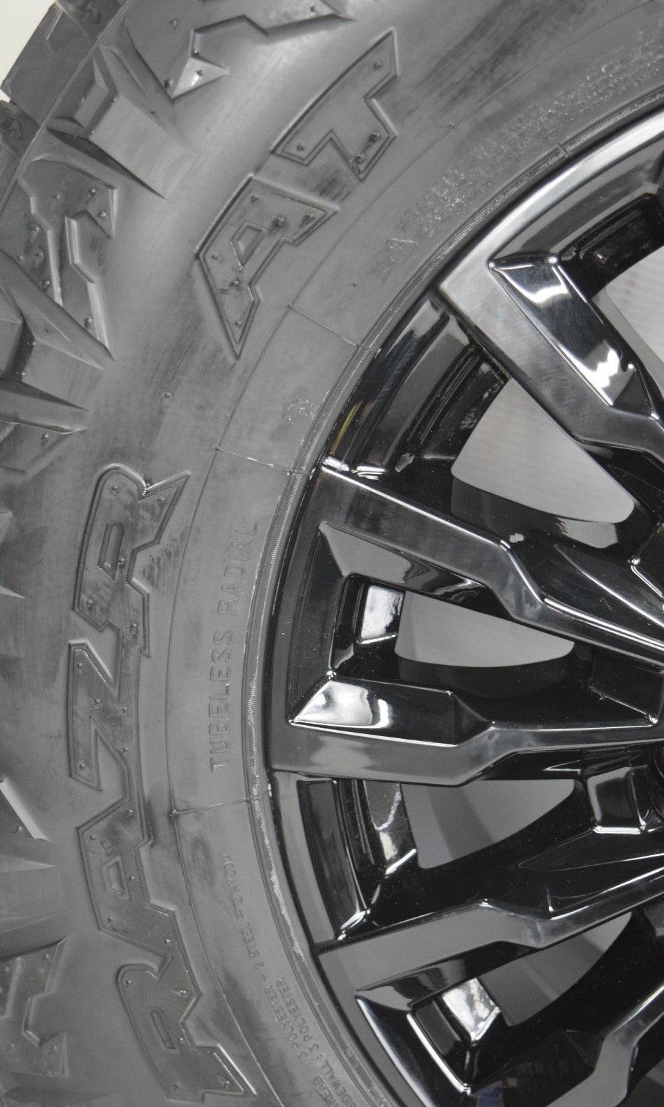 4 NEW 18” OEM  ALASKAN Gloss Black Wheels Rims Chevy Silverado 2500 3500 2025 RA