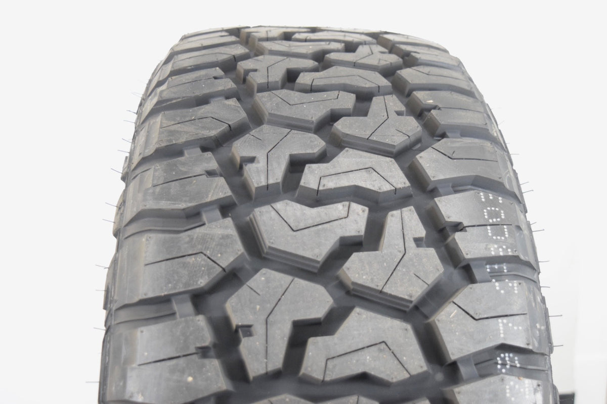 20" NEW Chevy Silverado Tahoe Silver OEM wheels rims tires 275/55R20 R/T Tires