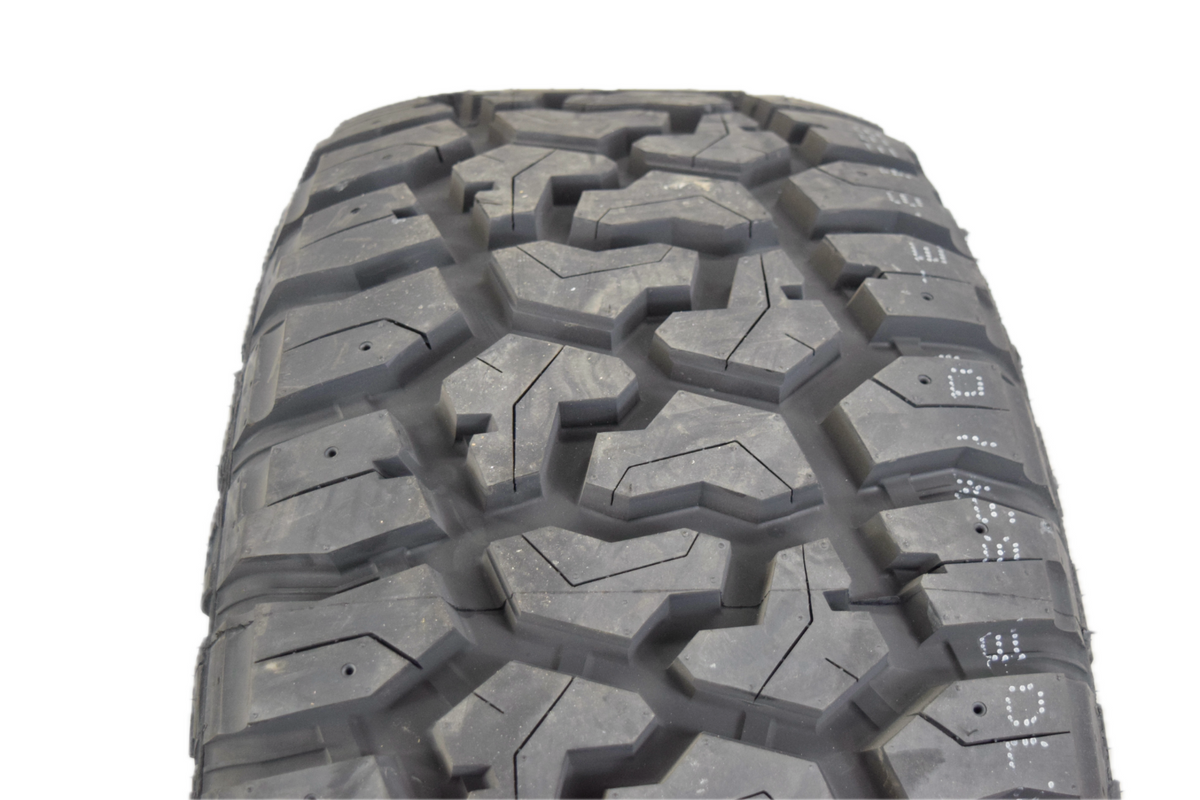 20" Chevy Silverado Gloss Black  2500 3500 OEM wheels rims tires 35x12.5R20 R/T