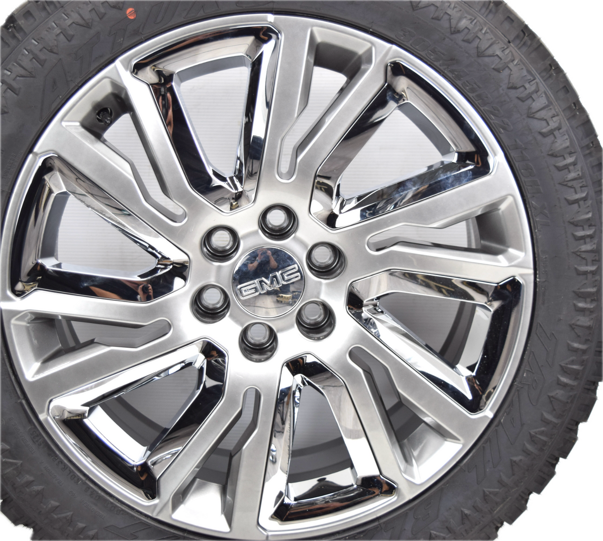 22" GMC Sierra Yukon Denali OEM Silver and Chrome Rims Wheels Tires 23377419 XT