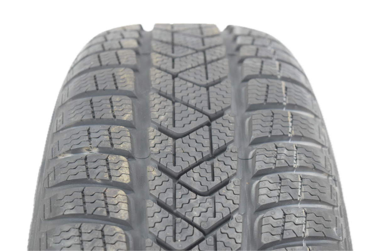 4  NEW Pirelli Winter Sottozero 3 Run Flat MOE 215/60/18 102T Winter Tires